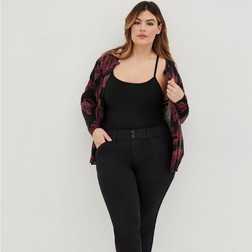 5X Plus Size Torrid Black Foxy Scoop Neck Racerback Cami top NEW womens